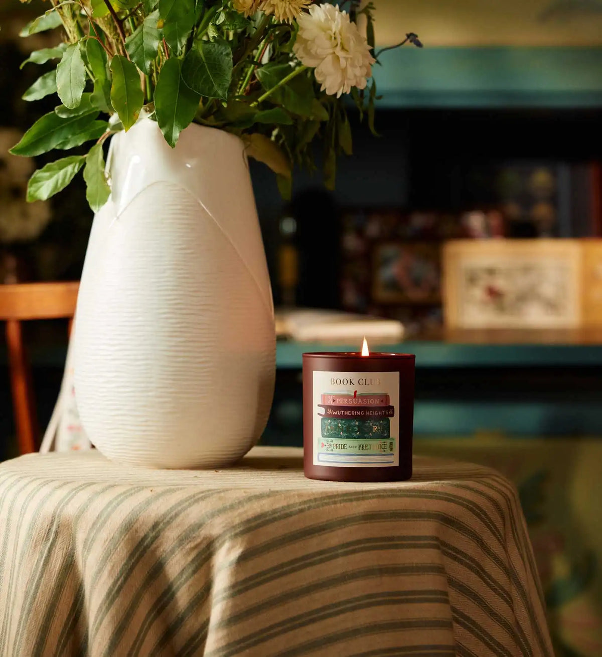 9.5 oz Candle - Book Club
